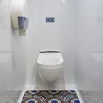 فندق أف1 ليل