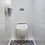 أف1 ليل فندق *