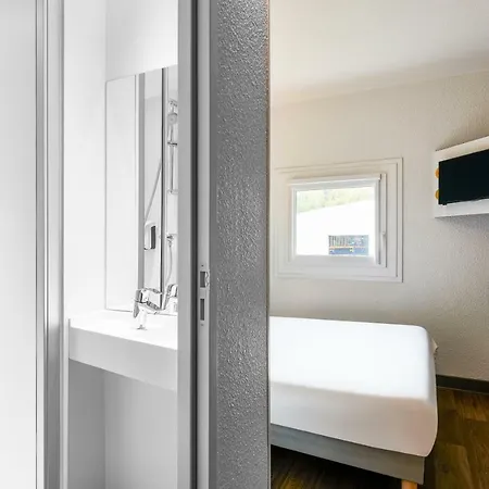 Hotelf1 Lille D'ascq Hotel